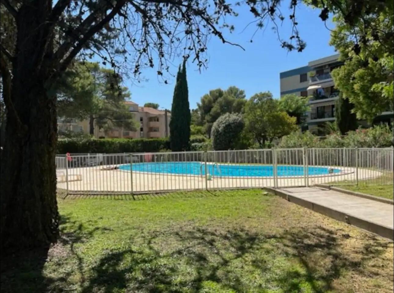 Cosy T3 - Jardin - Parking - Piscine Apartment Montpellier Exterior photo